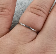 AAA Pierścionek obrączka srebrna stal chirurgiczna średnica 18 mm