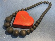 CZARNE MATOWE DREWNIANE KORALE DUŻE 68CM VINTAGE