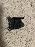 Silniczek nastawnik klap nawiewu klimatyzacji 5WA907511B VW Audi Seat Skoda