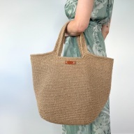 Tori's Jute Tote - elegancka torba jutowa, ręcznie szydełkowana.
