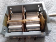 KONDENSATOR ZMIENNY STROJENIOWY 2x450pF NOS