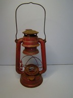 stara lampa naftowa lampa zawieszana na wozie sygnałowa