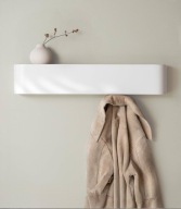 WIESZAK ŚCIENNY DREWNIANY Z UKRYTYMI HACZYKAMI I PÓŁKĄ DO PRZEDPOKOJU