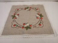 SERWETKA SKANDYNAWSKI HAFTOWANY POZIOMKI LEN