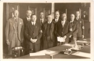 TRZECIA RZESZA -NSDAP SWASTYKI -zdjęcie -format pocztówkowy