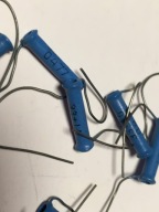 Kondensator rurkowy 33 pF, 10%, niebieski