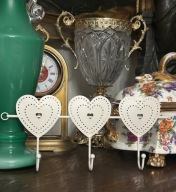 VINTAGE METALOWY WIESZAK TRZY SERCA