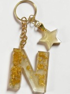 BRELOK LITERA N ALFABET Z GWIAZDĄ OZDOBNY BRELOCZEK ŻYWICA ZŁOTY HANDMADE