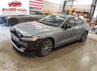 Volvo S60 B5 Momentum 2022 2.0L 2.0 Benzyna 247KM