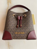 MICHAEL KOR'S brązowa bordowa torebka Mercer Small Logo Bucket Bag 18/19 cm