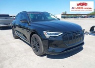 Audi e-tron 2021, 4x4, PRESTIGE, od ubezpieczalni Elektryczny 355KM