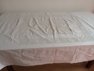 POSZWA BAWEŁNIANA Z WSTAWKAMI SZYDEŁKOWYMI 194 / 150 cm.