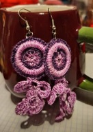 Fioletowe kolczyki handmade – delikatność, ruch i artystyczna swoboda