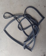 USZCZELKA DRZWI PRAWY TYŁ SUZUKI GRAND VITARA II