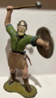Wiking - wojownik z tarczą i buławą; figurka 1/32.1/35