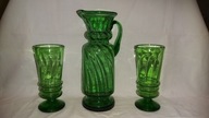 Stare szkło zielone,dzbanek + 2 kielichy