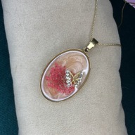 Naszyjnik handmade z suszonymi kwiatkami w żywicy