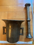 zabytkowy, stary moździerz aptekarski lub kuchenny XIX w. z mosiądzu, duży