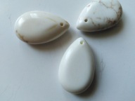 H5- TURKUS BIAŁY - łezka - 25mm - 8sztuk