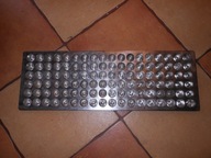 WIELKA METALOWA FORMA DO CUKIERKÓW CZEKOLADOWYCH