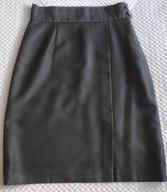 Śliczna klasyczna czarna spódnica r. S