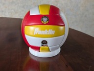 Podstawka pod piłkę w kształcie