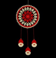 Zawieszka ozdoba szydełkowa na okno mikołaje 24x51cm (Z233)