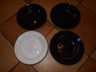 STARY EMALIOWANY TALERZ GŁĘBOKI 4 SZTUKI