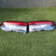 TOYOTA RAV4 V LAMPY TYLNIE W KLAPE BAGAZNIKA USA