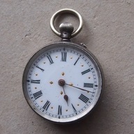 Zegarek kieszonkowy w srebrnej kopercie..