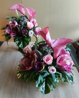 Komplet nagrobny w kolorze różowym z kaliami