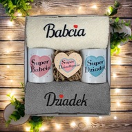 ZESTAW PREZENTOWY DLA BABCI I DZIADKA 2 RĘCZNIKI, 2 KUBKI, MAGNES W PUDEŁKU