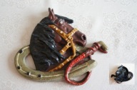 STARY ODLEW GŁOWY KONIA Z PODKOWĄ NA SZCZĘŚCIE