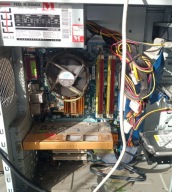 Komputer z Pentium E4400 2x 2GHz HDD SATA 80GB Win2000 RAM 1GB