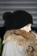 CZAPKA beret z pomponem RĘKODZIEŁO moher czarny M