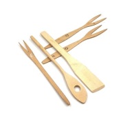 Zestaw drewnianych sztućców vintage PRL retro kuchnia babcina styl ludowy