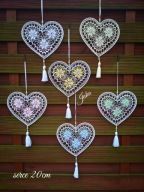 Szydełkowe serce 20x20 -zawieszka /dekoracja okienna/ rękodzieło Juka