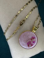 Naszyjnik handmade z suszonymi kwiatkami w żywicy