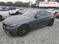 BMW M4 2018, 3.0L, porysowany lakier 3.0 Benzyna 425KM