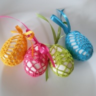 SZYDEŁKOWE KOSZULKI UBRANKA JAJKA WIELKANOC PISANKI KOLORY 4b