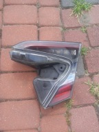 LAMPA PRAWA TYLNA TYŁ KLAPY TOYOTA C-HR 17r