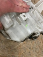 ZBIORNICZEK SPRYSKIWACZY LEXUS RX 450H