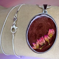 Naszyjnik z kwiatami w żywicy 60 cm posrebrzany srebrem 925 handmade