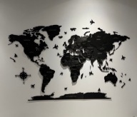 Dekoracja ścienna MAPA ŚWIATA 3D z drewna – 210x126 - kolor czarny mat