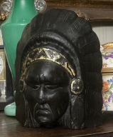 VINTAGE RĘCZNIE RZEŹBIONA DREWNIANA FIGURA GŁOWA Z PIÓROPUSZEM