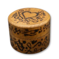 DREWNIANE PUDEŁKO NA BIŻUTERIĘ - PIROGRAFIA - serce - prezent - upominek