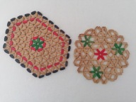 DREWNIANE FOLKOWE RUSTYKALN PODKŁADKI POD GARNKI VINTAGE 18x26 i średnica19