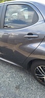 TOYOTA YARIS 23 R DRZWI KOMPLETNE STAN BDB KOLOR 1G3