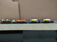 zestaw wagonów platform z kombajnami CLAAS,1/87
