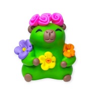 Kapibara Przebrana za Roślinkę FIGURKA Z MODELINY na Halloween